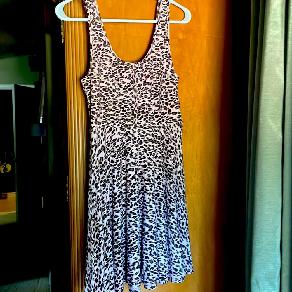 Cheetah print pink scoop neck dress. Soft comfy material. Excellent condition